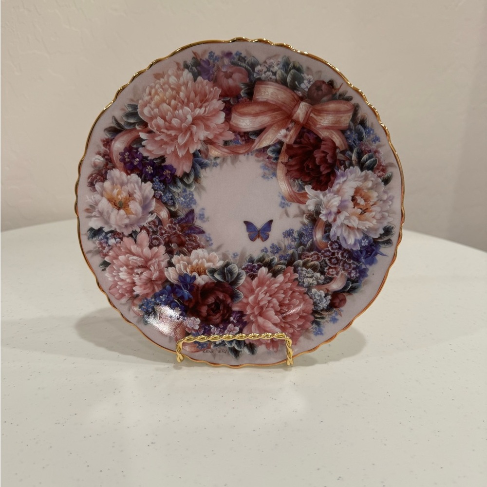 Lena Liu “Circle of Love” Collector’s Plate — Limited Edition